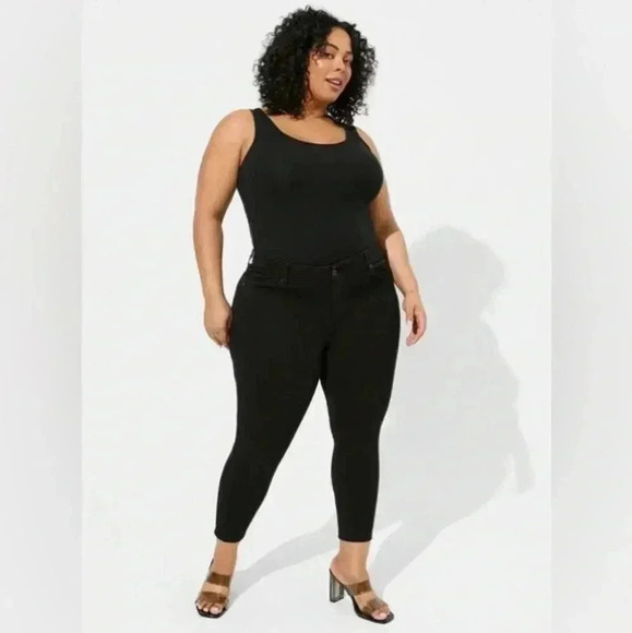 Torrid Bombshell Skinny Premium Stretch High-Rise Jean, Black, Size 18R - Picture 1 of 16